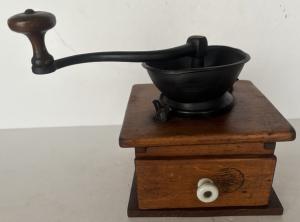 Retro Wooden Coffee Grinder with Cast Iron Top