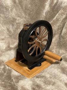 Classic Manual Coffee Grinder with Cast Iron Design