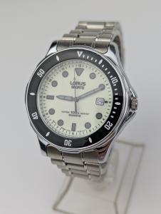 Vtg NEW OLD STOCK Lorus 100m Diver Watch V532-7F70 Black Bezel Luminous Dial 