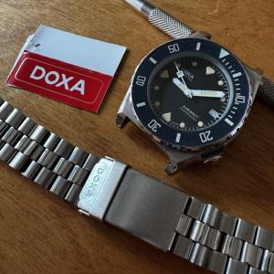 ~Vintage Aubrey DOXA Sub 600T SHARKHUNTER Diver Watch~Original BRACELET+Tag~NOS~