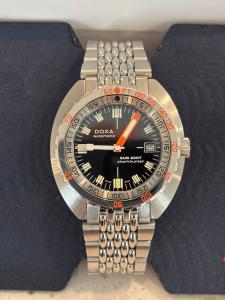 DOXA 300T SHARKHUNTER WITH STAINLESS STEEL BRACELET AUTOMATIC DIVER FULL KIT