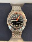 DOXA 300T SHARKHUNTER WITH STAINLESS STEEL BRACELET AUTOMATIC DIVER FULL KIT