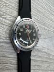 VOSTOK KOMANDIRSKIE TANK Men’s Diver watch Vintage Running