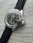 VOSTOK KOMANDIRSKIE TANK Men’s Diver watch Vintage Running