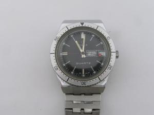 Vintage Timex Diver Watch Red Seconds Day/Date w/ Band 1970's