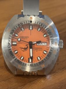 Custom Watch | NH36 | Doxa Style Case & Dial | Beads of Rice | Day & Date