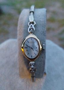 Vintage Glycine Ladies 17j. Diamond Mechanical Wristwatch  Swiss Made 