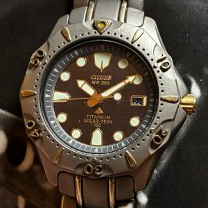 Citizen 90s Vintage WR200 Solar-Tech All Titanium Diver Watch 40mm STYLING!
