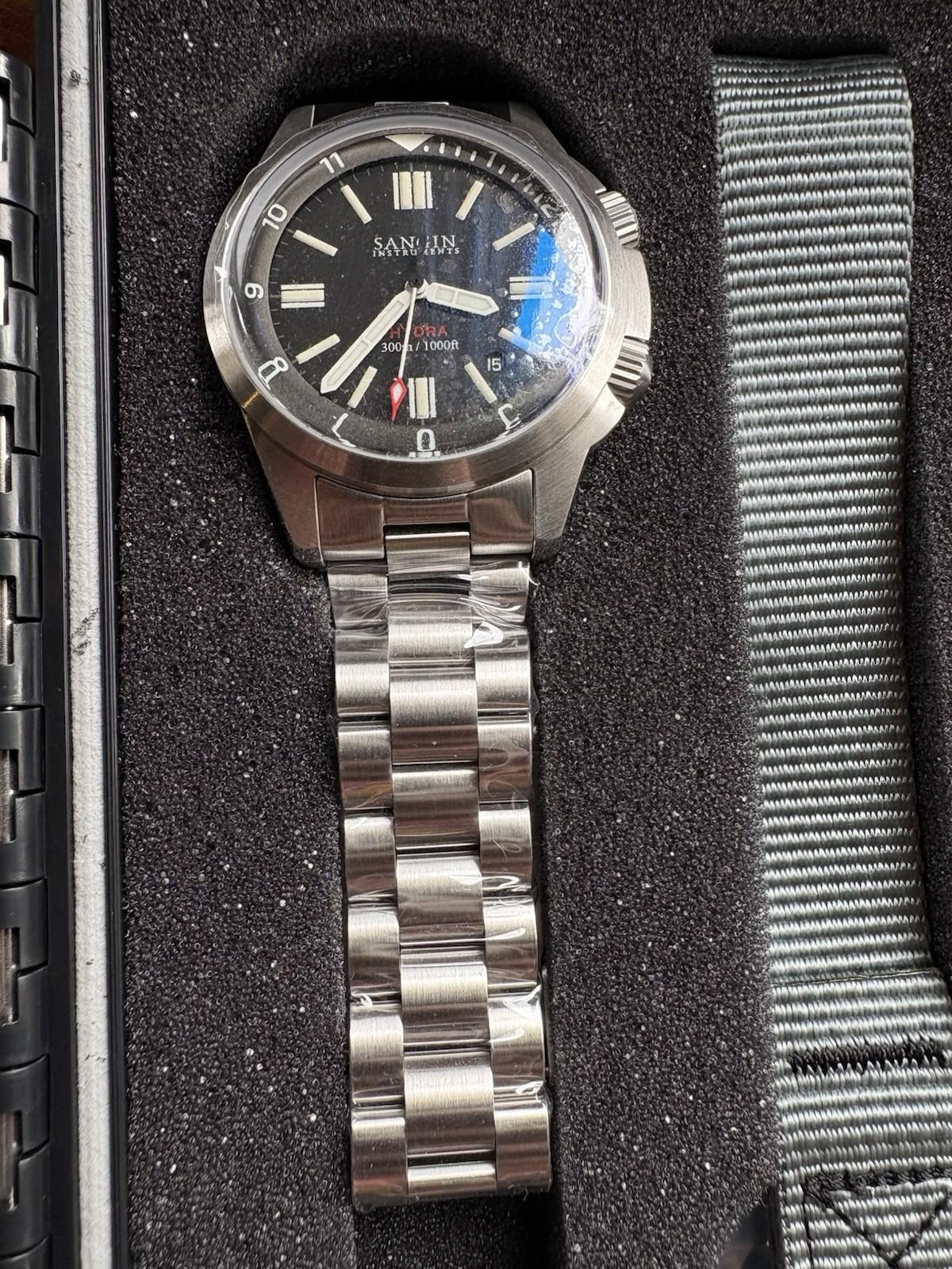 Sangin Instruments Hydra II - Brushed with 12 Hour Bezel