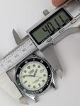 Vtg NEW OLD STOCK Lorus 100m Diver Watch V532-7F70 Black Bezel Luminous Dial 