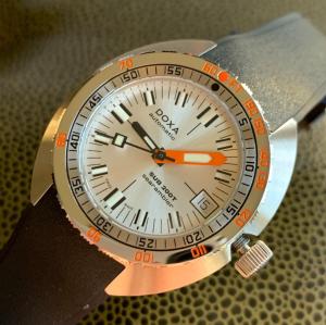DOXA Sub 200T Searambler Automatic Divers Wristwatch Box & Papers 804.10.021.20