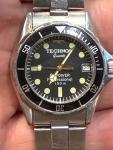 Vintage TECHNOS SKYDIVER PROFESSIONAL Women’s 30mm Swiss Quartz Dive Watch