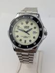 Vtg NEW OLD STOCK Lorus 100m Diver Watch V532-7F70 Black Bezel Luminous Dial 