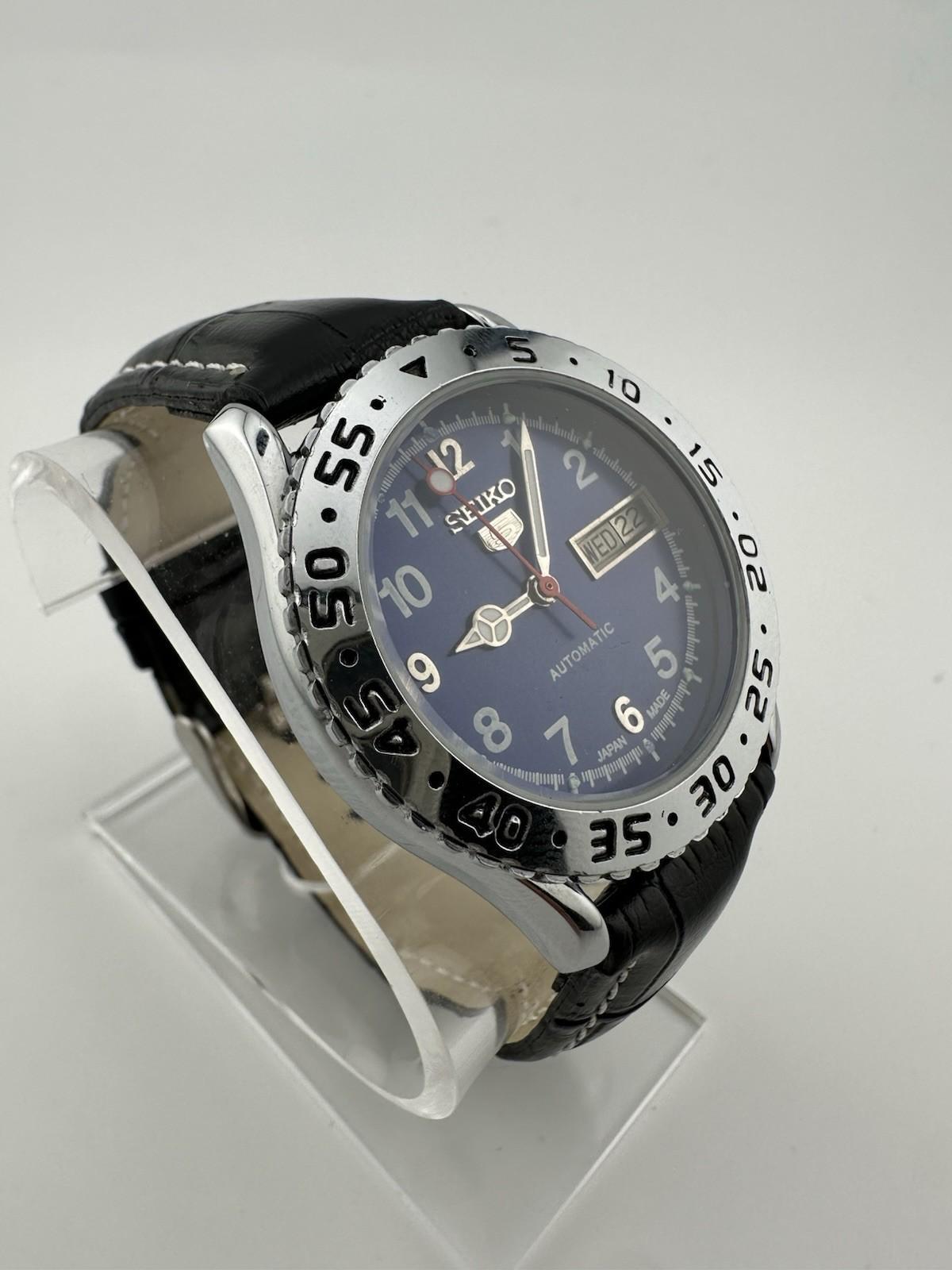 Vintage Seiko 5 Diver’s Look Automatic 7009A 17 J Men'sWatch Day & Date