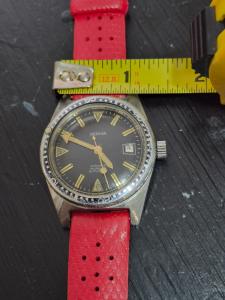 Vintage Retro Swiss Skin Diver 21 Jewels- Runs Great- Automatic