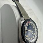 VTG Unichron Dive Watch Men Silver Tone Blue Dial Date 17 Jewels Automatic Works