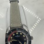 VTG Unichron Dive Watch Men Silver Tone Blue Dial Date 17 Jewels Automatic Works