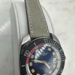 VTG Unichron Dive Watch Men Silver Tone Blue Dial Date 17 Jewels Automatic Works