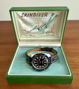 Vintage Lucerne Calendar Stainless Steel Skin Diver Style Mens Watch  1960’s