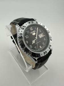 Vintage Seiko Diver’s 5 Look Automatic 7009A 17J Men'sWatch Day & Date