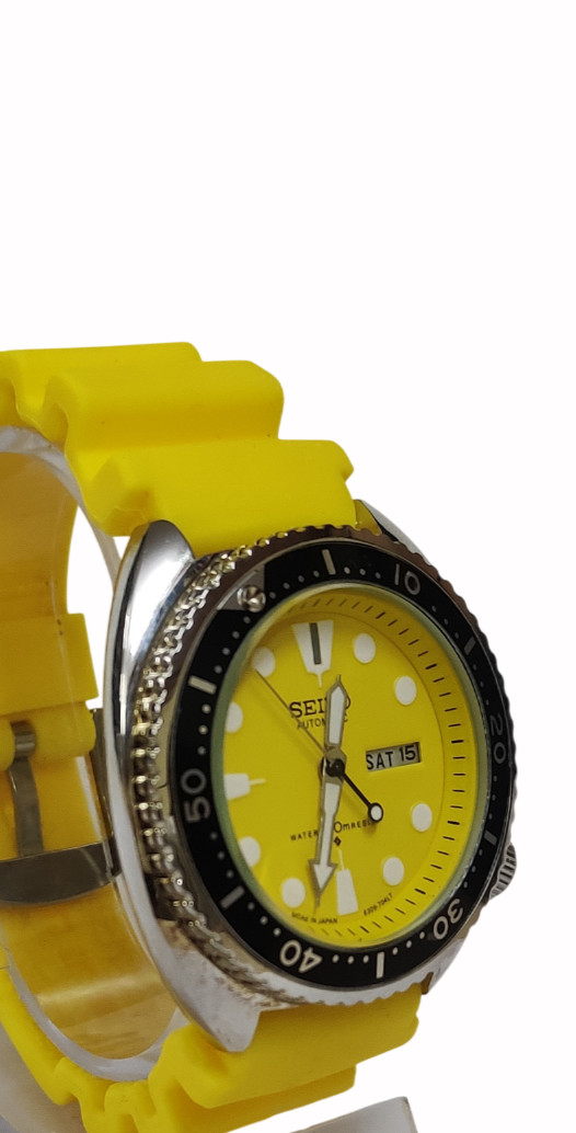 Seiko Diver'S Automatic Date Day Dial Wrist Watch  SE1