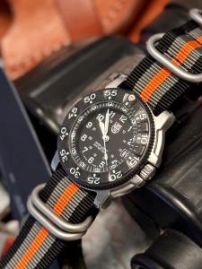 Luminox Vintage Military Original Navy Seal 3100 Men’s Diver Watch 660 Feet 200M