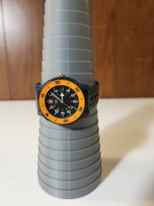 Vintage Swiss Army Watch 40mm Orange Diver Bezel 100m Black Date Dial