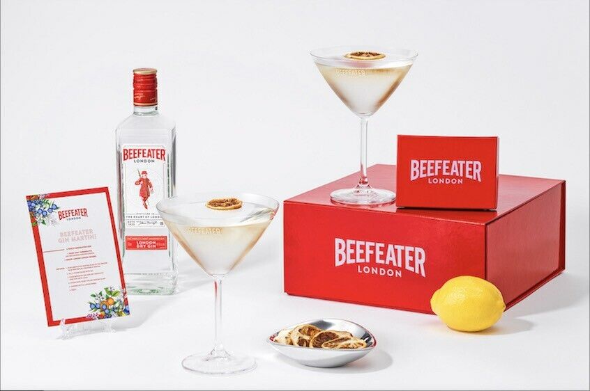 Gin Martini Glasses Kit - Beefeater Distillery