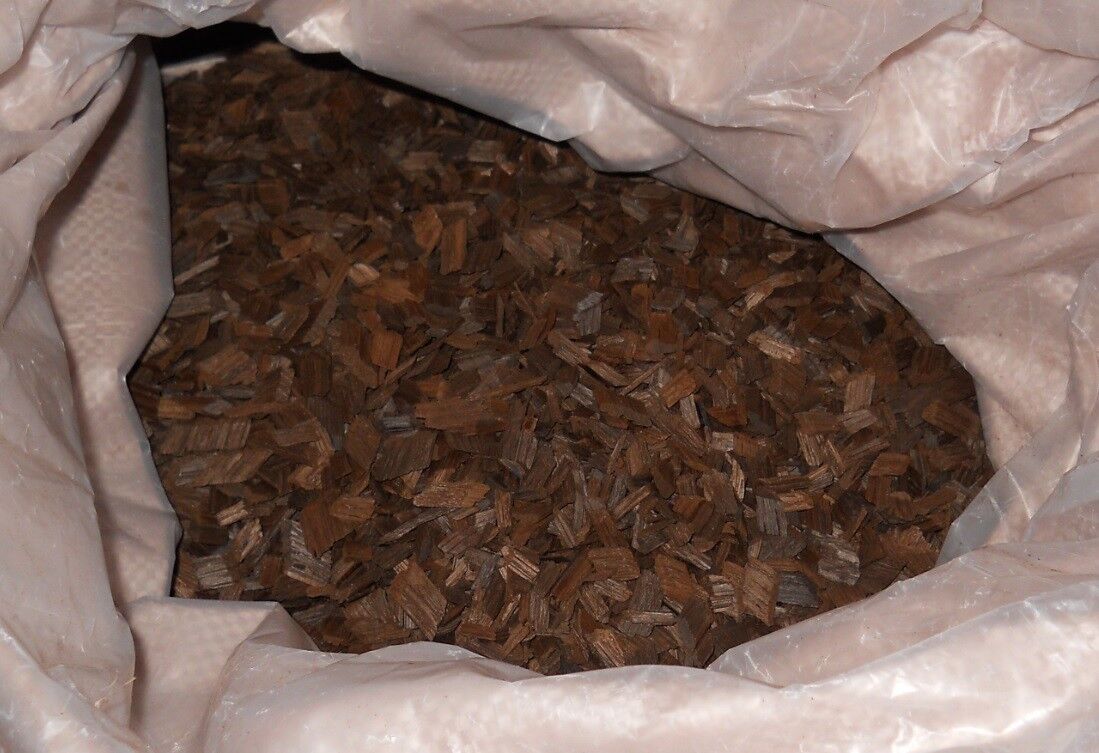 Dark Toast American Oak Chips for Flavoring Distillery