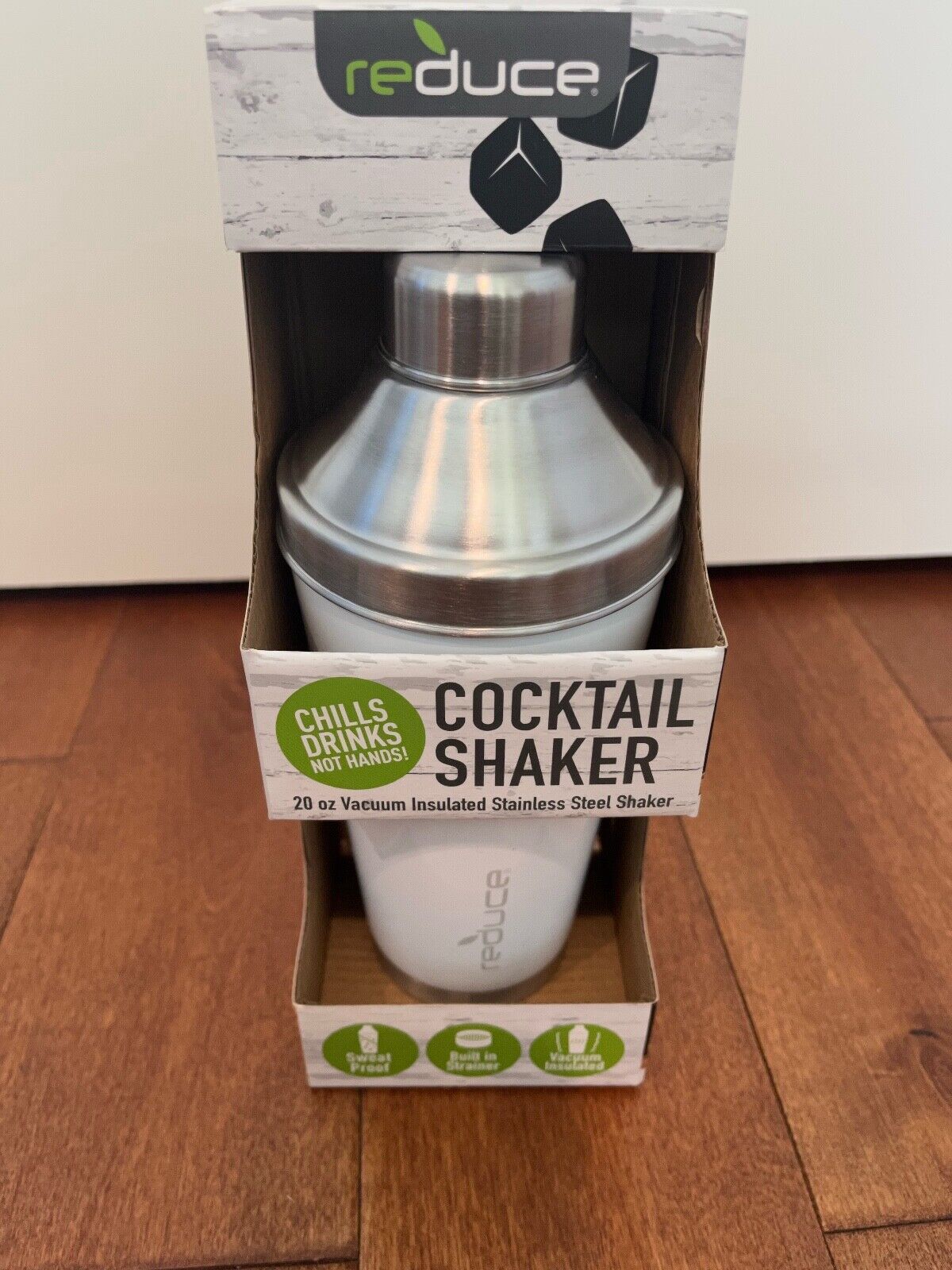 Stainless Steel Cocktail Shaker Drink Mixer, 20oz