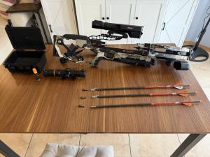 Ravin R10X XK7 Reverse Draw Crossbow Bundle