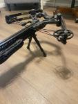 Barnett Predator Crossbow With Deer Blind And Shooting Block