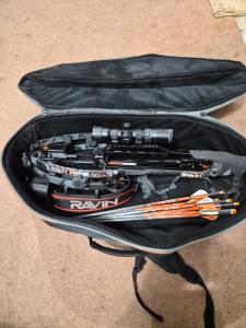Ravin R26 Crossbow with 9 Arrows and Case