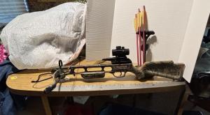 Jaguar Camouflage Reverse Draw Crossbow with Quivers