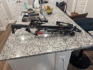 Barnett DRT 385 Crossbow Package with Carbon Arrows