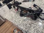 Barnett DRT 385 Crossbow Package with Carbon Arrows
