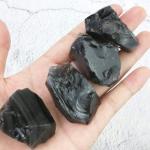 FIREBOOMOON 2lb/950g Rough Natural Black Obsidian Stones Raw Gemstone Crystal Rock for Cabbing,Tumbling,Cutting,Polishing,Lapidary,Wire Wrapping,Healing Reiki,Jewelry Making,Home Decoration(Black)