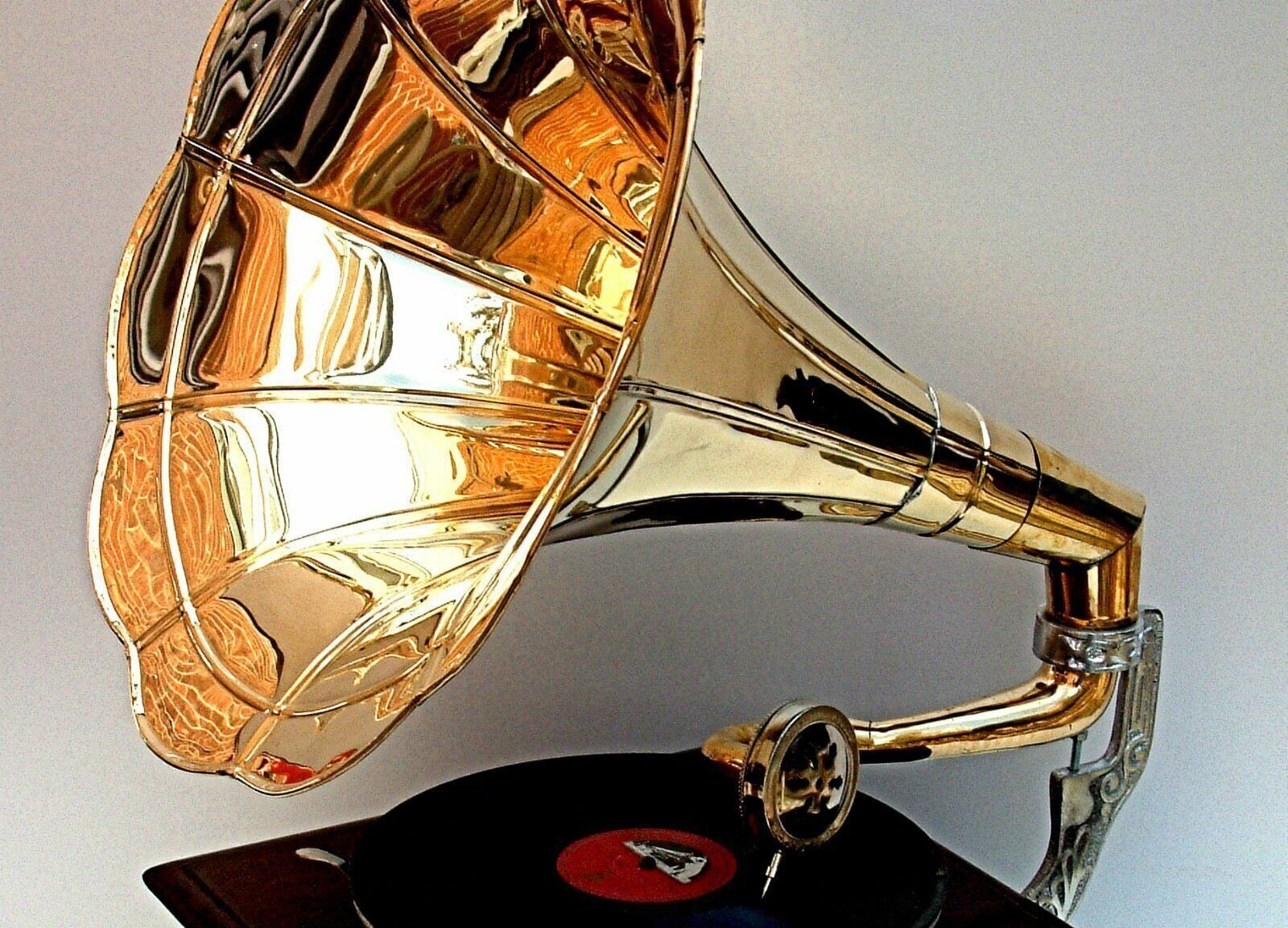 Vintage Wind-Up Brass Horn Gramophone Player