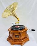 Vintage-Style Wooden Gramophone with Gold Horn