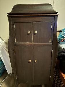 Vintage American Gramophone from Early 1900s