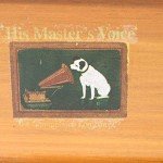 Antique Replica RCA Victor Gramophone with Bronze Horn