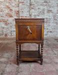 Itonia Hand Crank Gramophone with Oak Cabinet