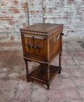 Itonia Hand Crank Gramophone with Oak Cabinet