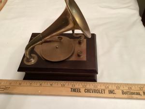 Memories Phonograph Music Box - Vintage Style