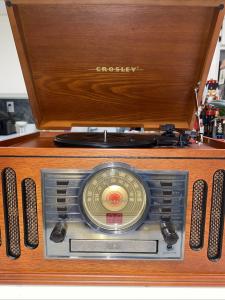 Crosley Vintage AM/FM Radio & Record Player