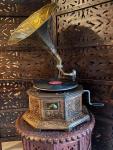 Functional Vintage Gramophone Phonograph HMV Record Player