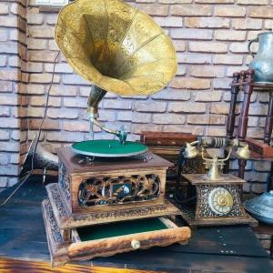 HMV Antique Wind-Up Gramophone Record Player