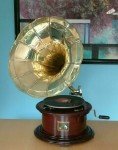 Vintage 78 RPM Replica Gramophone Player with Brass Horn