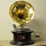 Vintage 78 RPM Replica Gramophone Player with Brass Horn