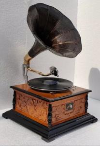 Vintage HMV Gramophone Phonograph for Record Lovers